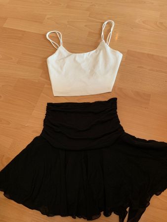 Jolie jupe noire et haut blanc été Shein xs