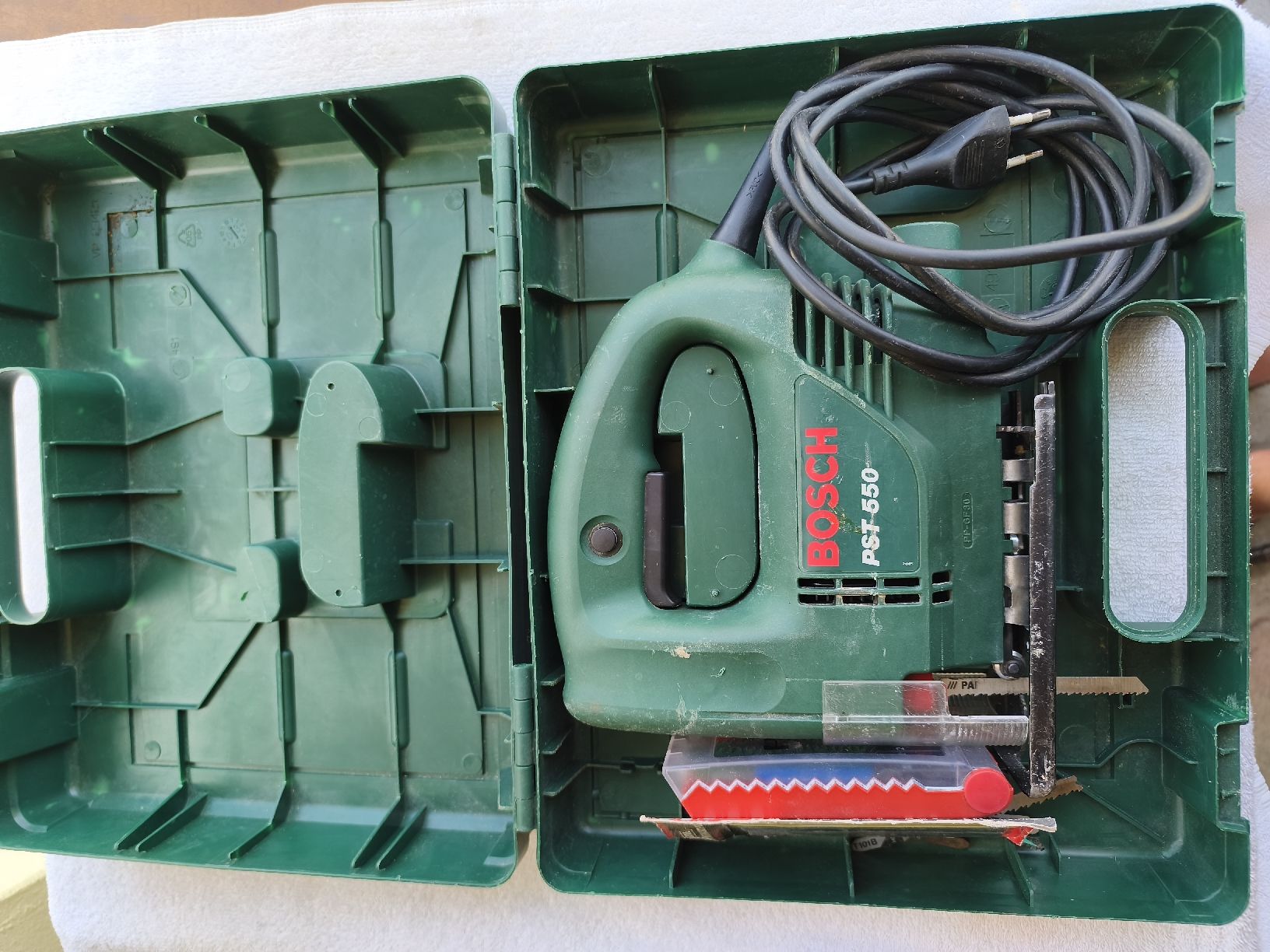 Bosch Tutti gli attrezzi: Stichsäge Bosch mit Koffer – Usato da Recherswil venduto da Sruscha58 4