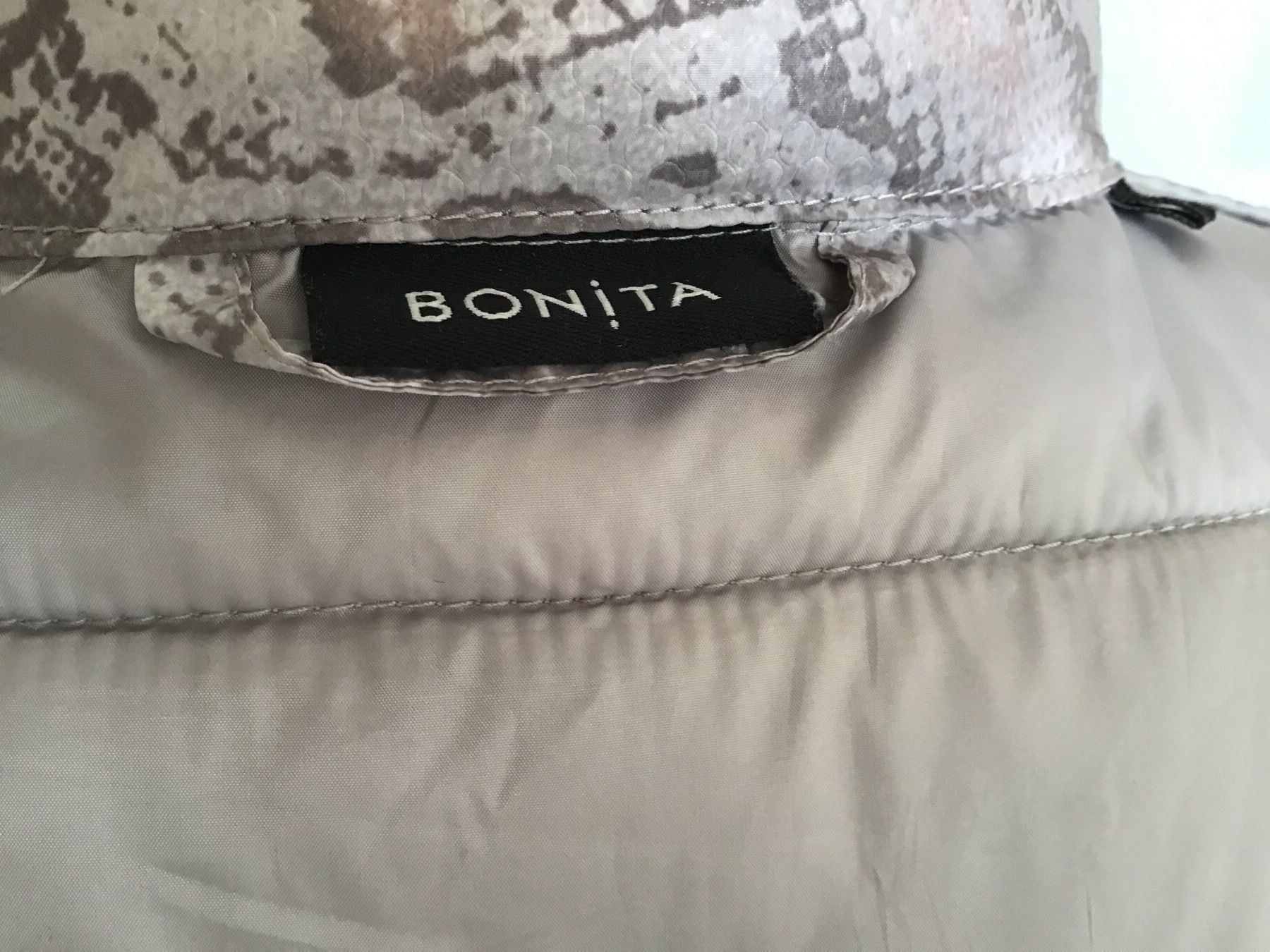 Bonita Jacken: BONITA wattierte Steppjacke Pythonprint Gr. 38/40 – Gebraucht aus Besazio von lionheart63 5