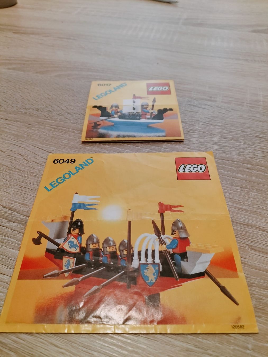 Lego Spielzeuge: Lego Ritter Anleitungen – Gebraucht aus Langnau im Emmental von Ramona910