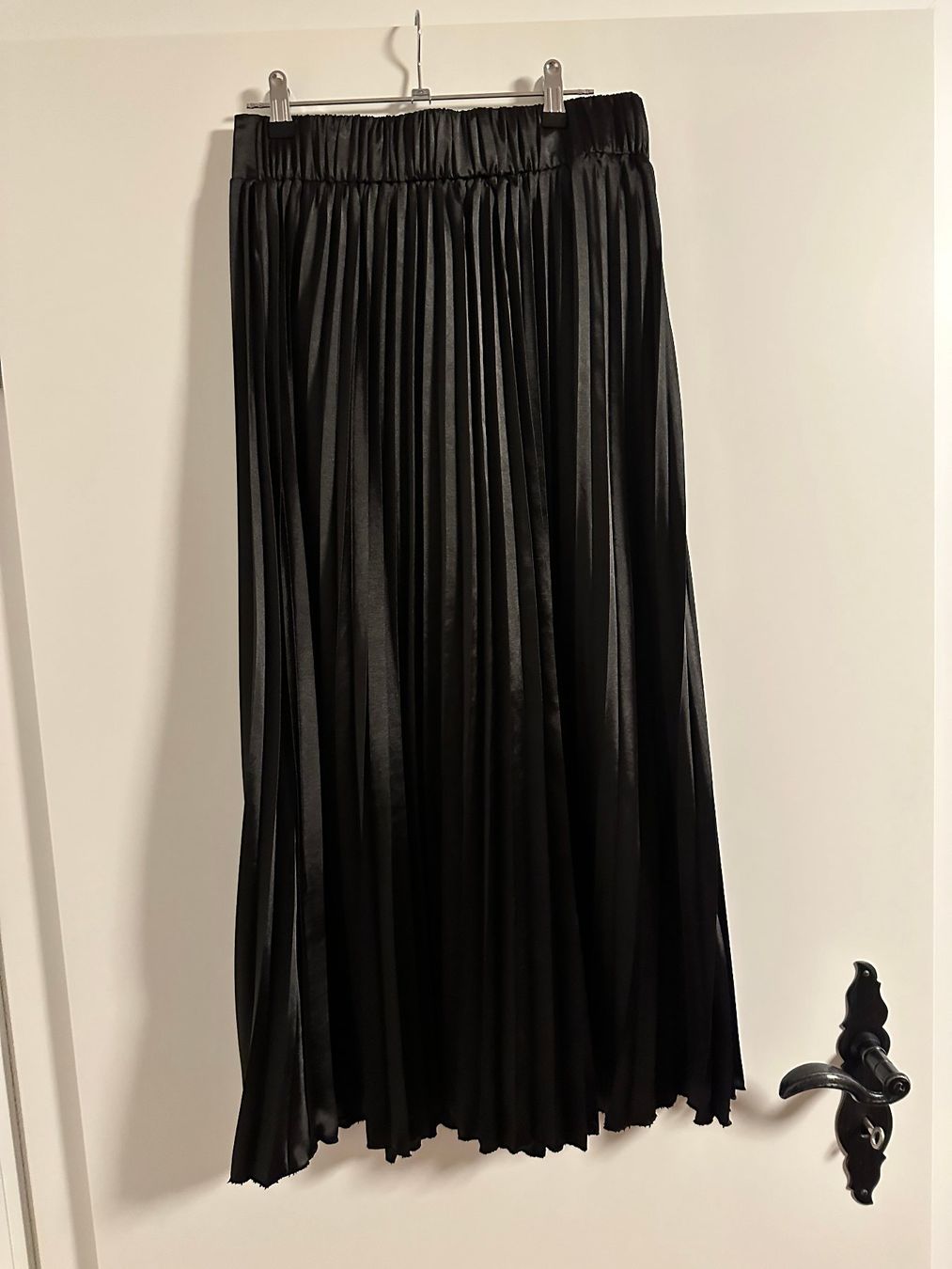 Jupes: Faltenjupe schwarz Gothic – D'occasion à Freudwil par Feenland2010 1