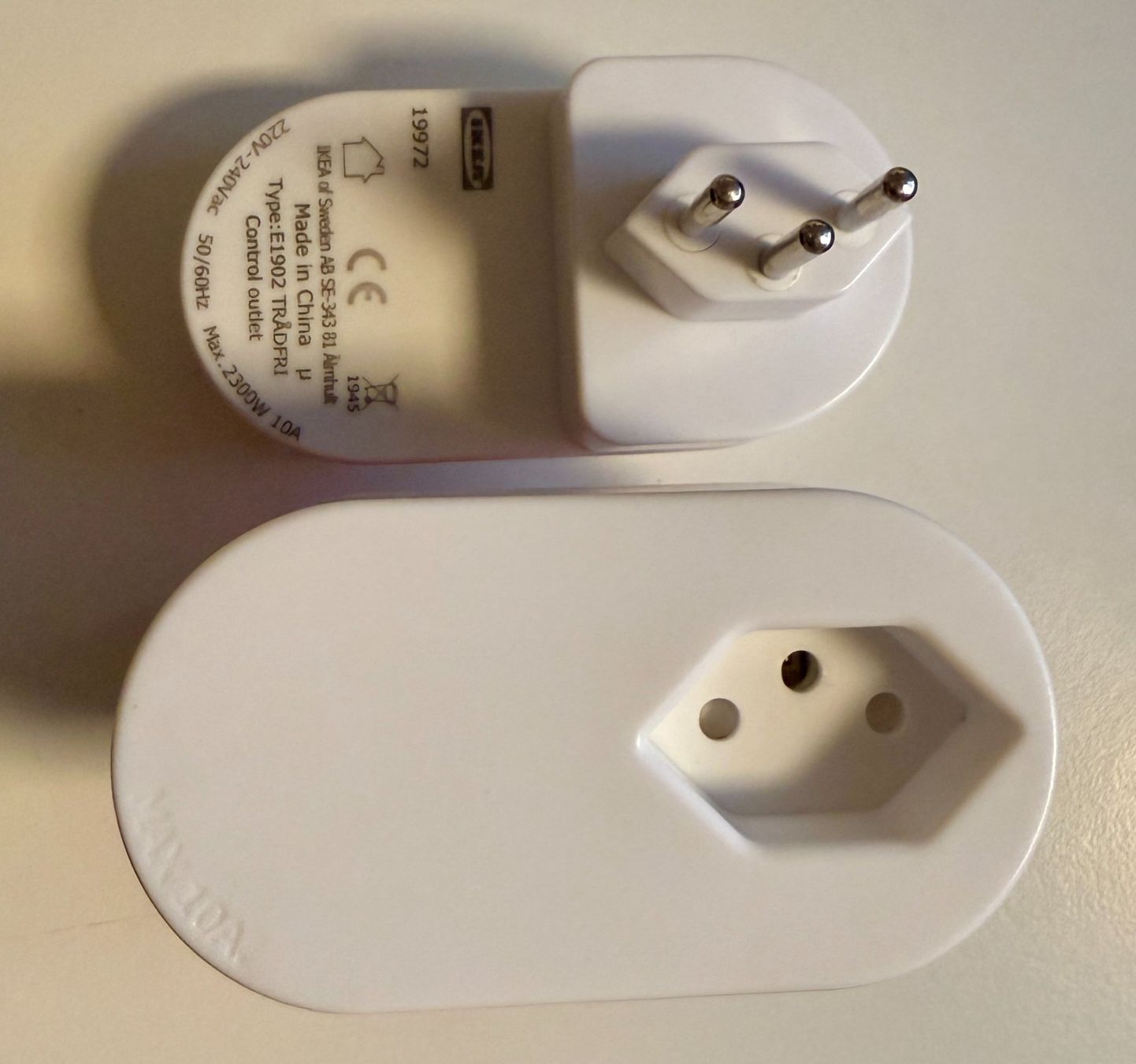 Spine: IKEA TRÅDFRI Funksteckdose / Smart Plug – Zigbee – Usato da Wila venduto da Jpk8201