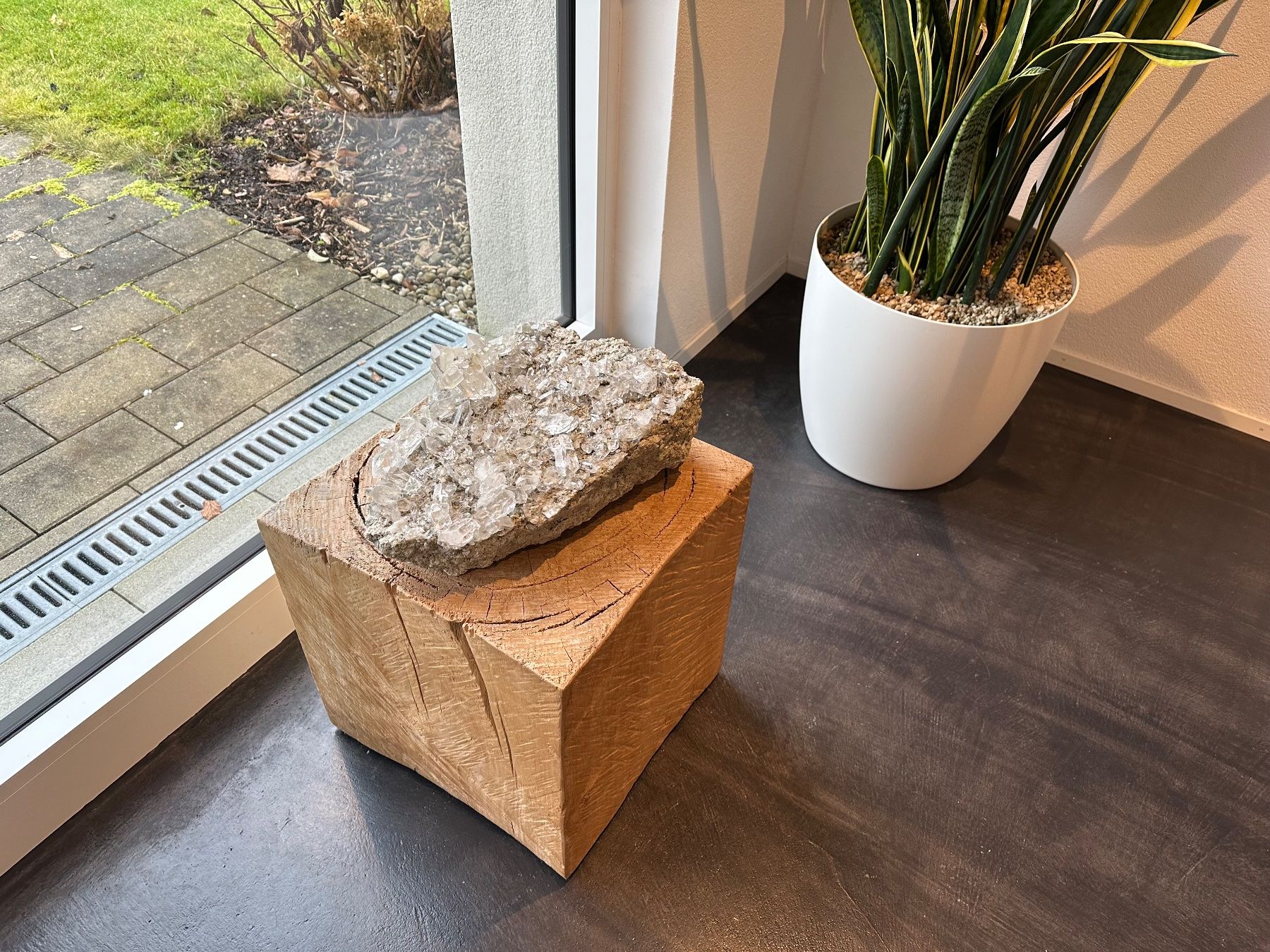 Minerali & Pietre curative: Bergkristall mit Adular 42 x 30 cm Furka – Usato da Oberuzwil venduto da Crystall0 7