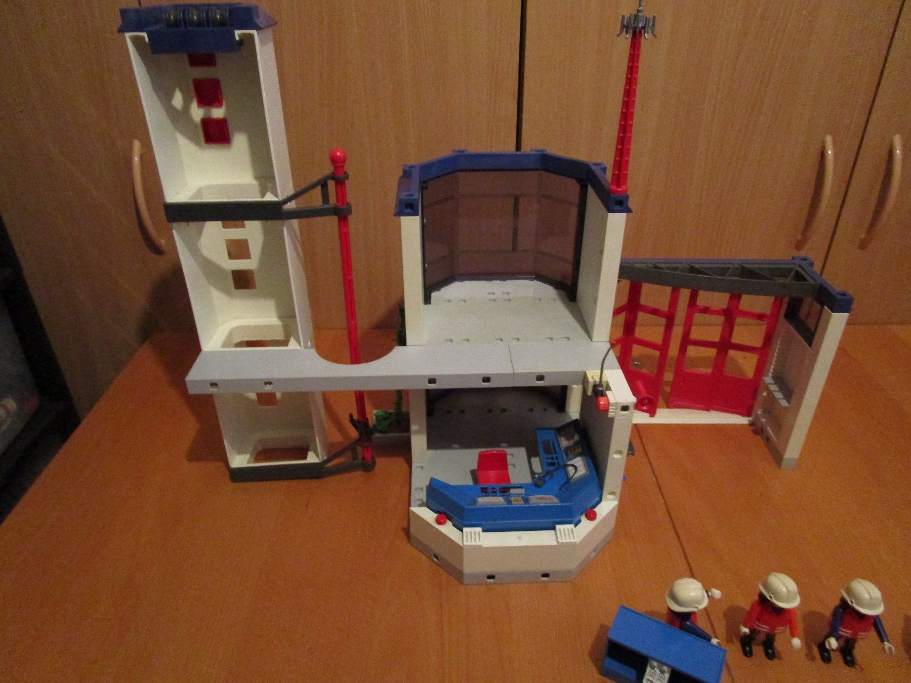 Playmobil Spielzeuge: Playmobil  - Feuerwehrstation 2 – Gebraucht aus Wetzikon ZH von Storchadebar 2