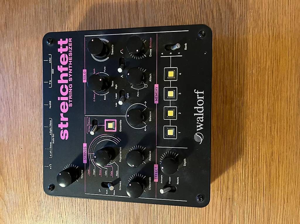 Waldorf Strumenti musicali: Waldorf Streichfett Synthesizer – Usato da Zürich venduto da LeoGd