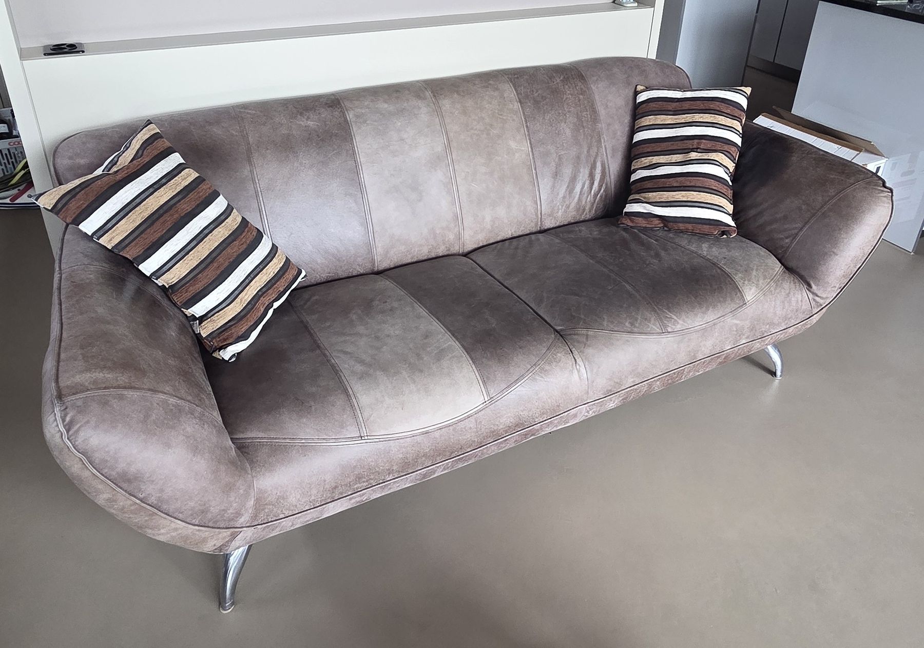 Divani: GUTMANN COLLECTION Sofa Liverpool 1867 ab 1.- – Usato da Nidau venduto da Inoxshop 2