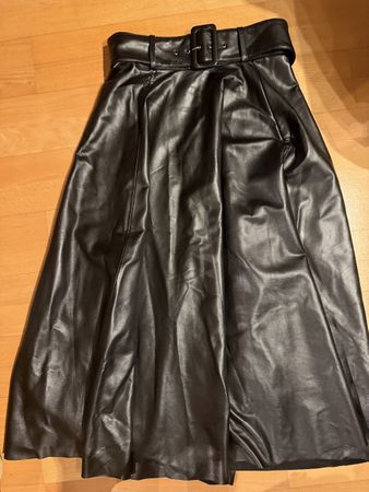 Zara Rock Faux Leder schwarz Gr. S ungetragen