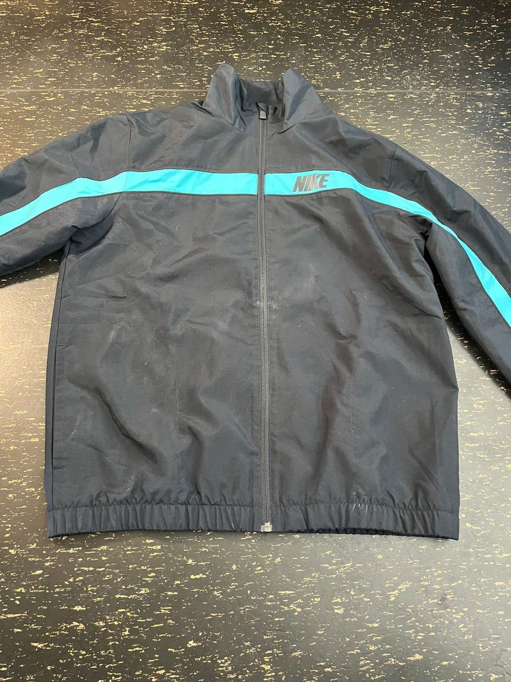 Nike Anzüge: Nike Traingsanzug – Gebraucht aus Basel von sos_kzg6 2