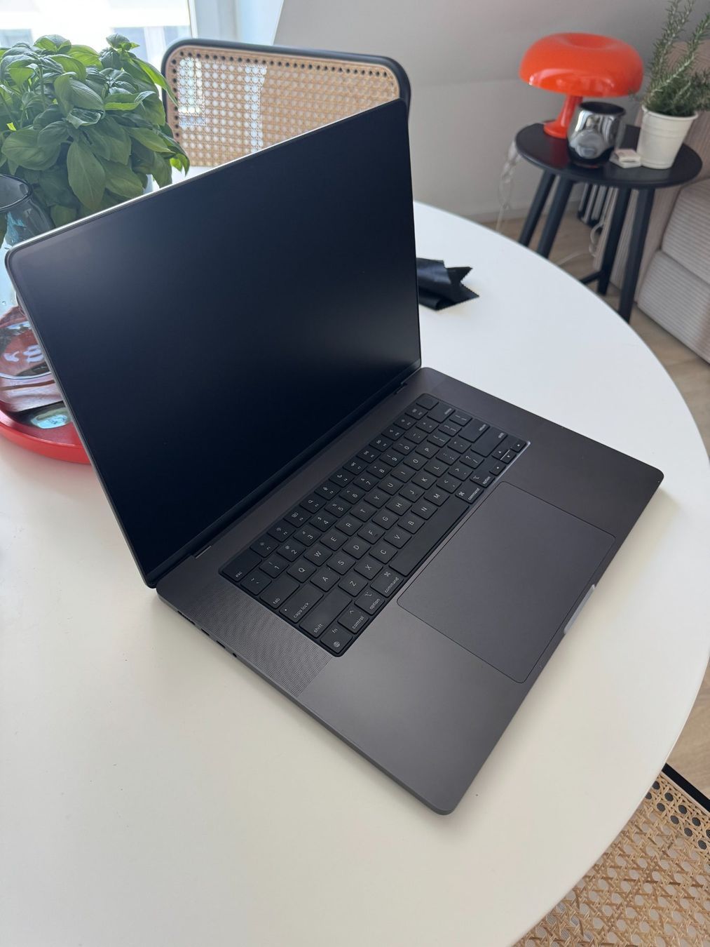 MacBook本体 M4 MacBook Pro 16GB 1TB MacBook Pro 16
