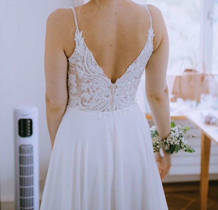 Kleider: Secondhand Brautkleid von Kotapska, Grösse 34-36 – Gebraucht aus Brunnen von Herzig-Brautmode 3
