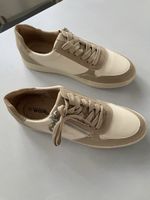 Neue Walkschuhe