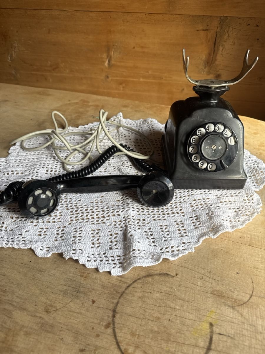 Telefoni: Telefone antik – Usato da Matten(St.Stephan) venduto da ren_r8tw 4