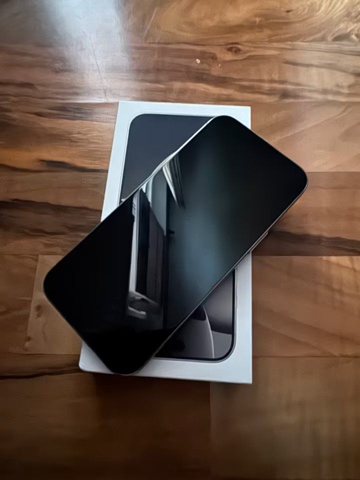 Apple Handys / Smartphones: iPhone 16 Pro Max, 256 GB + Garantie – Gebraucht aus Hochdorf von RRocket1291 1