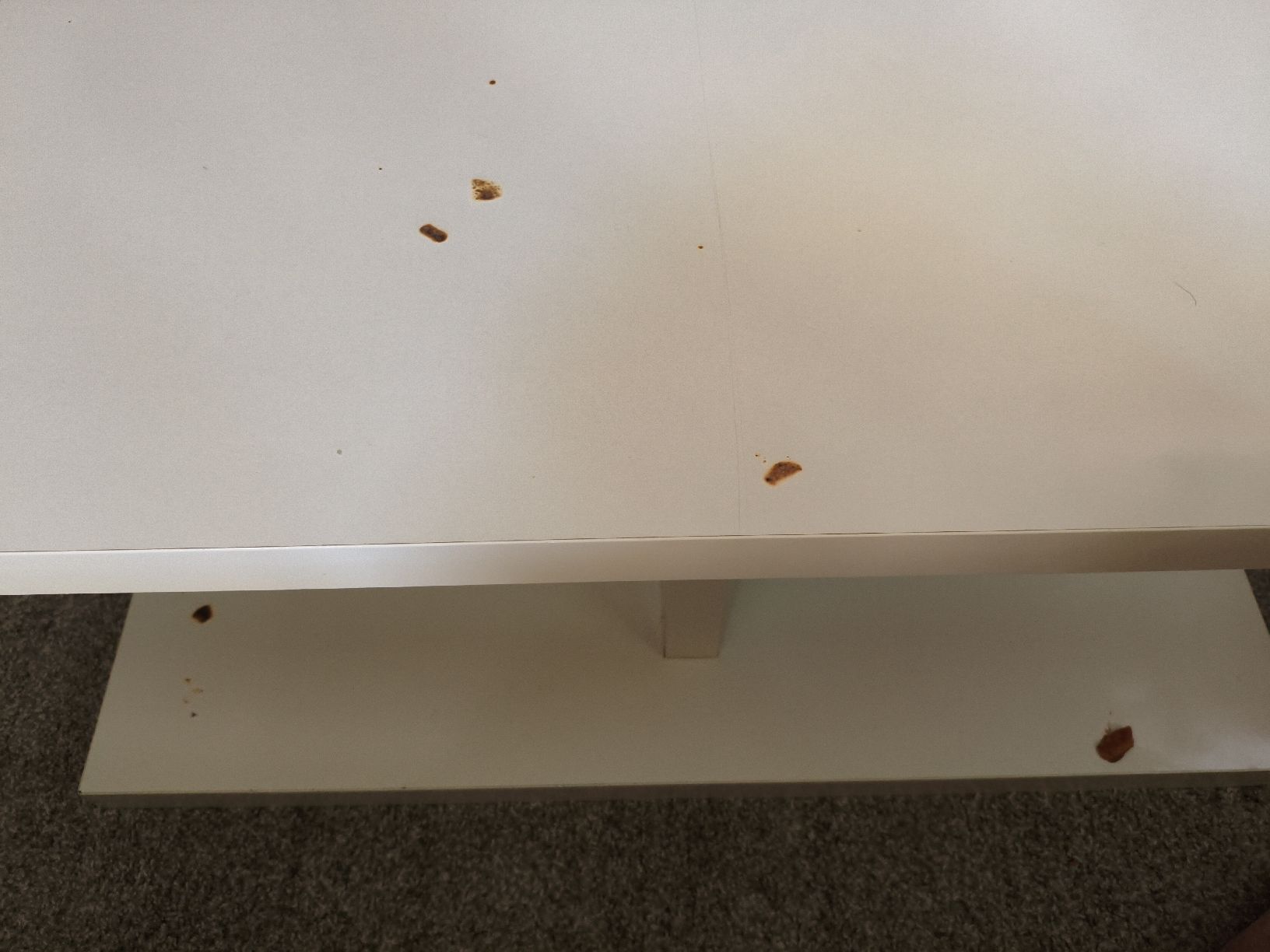 Tavoli: Gratis Couchtisch weiss mit Gebrauchsspuren – Usato da Flums venduto da mou_ncb9 1