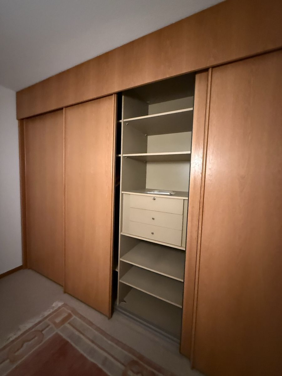 Schränke: Kleiderschrank 4 - Türig – Gebraucht aus Seuzach von enr_rpg5 2