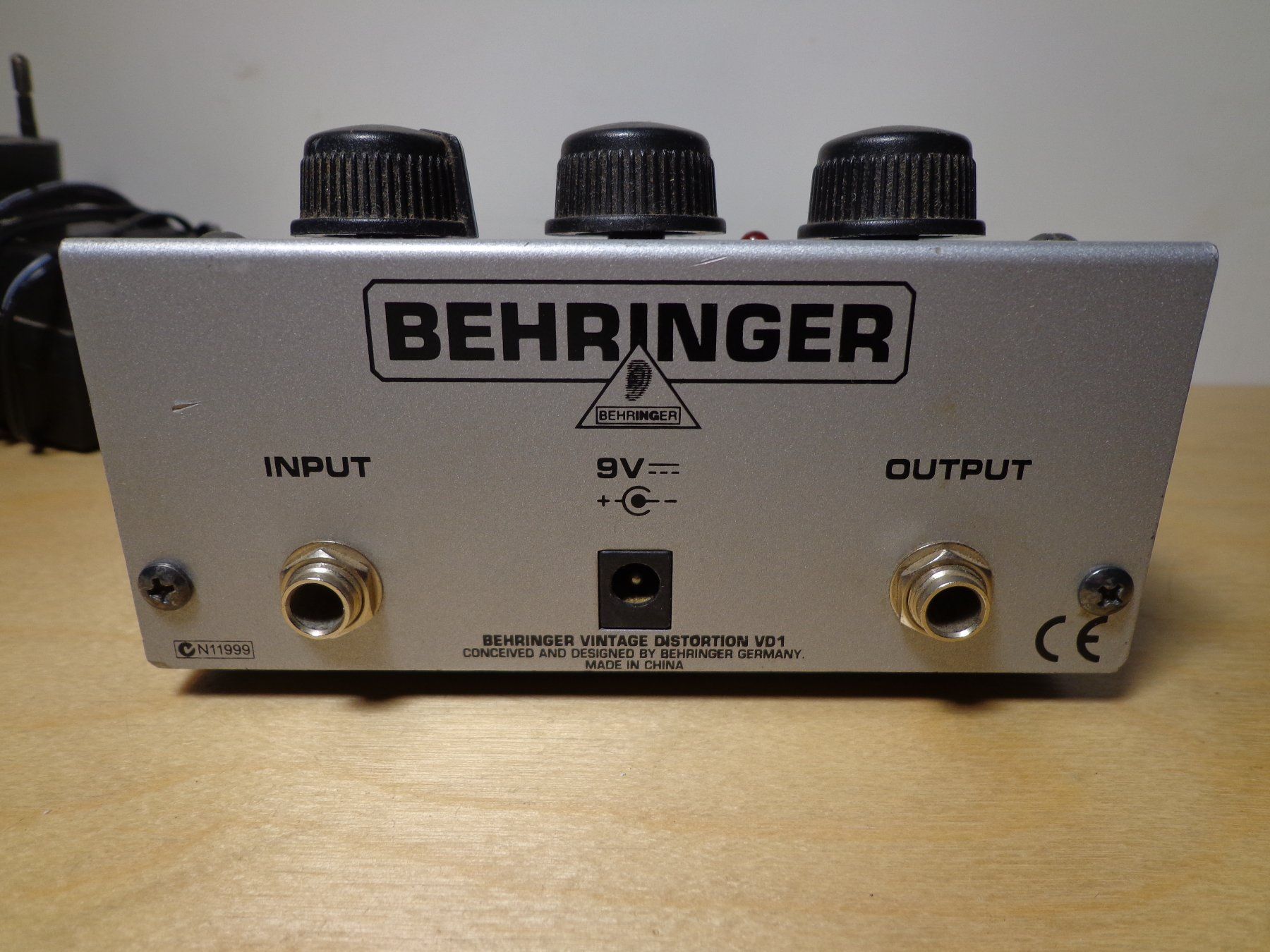 Behringer Strumenti musicali: Behringer Vintage Distortion VD1 Gitarren Effektpedal - S... – Usato da Ligornetto venduto da Faffarel 1