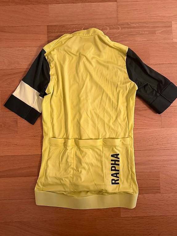 Giacche: Rapha, like new, Size XXS, original Price 120? – Usato da Zürich venduto da den_c99g 1