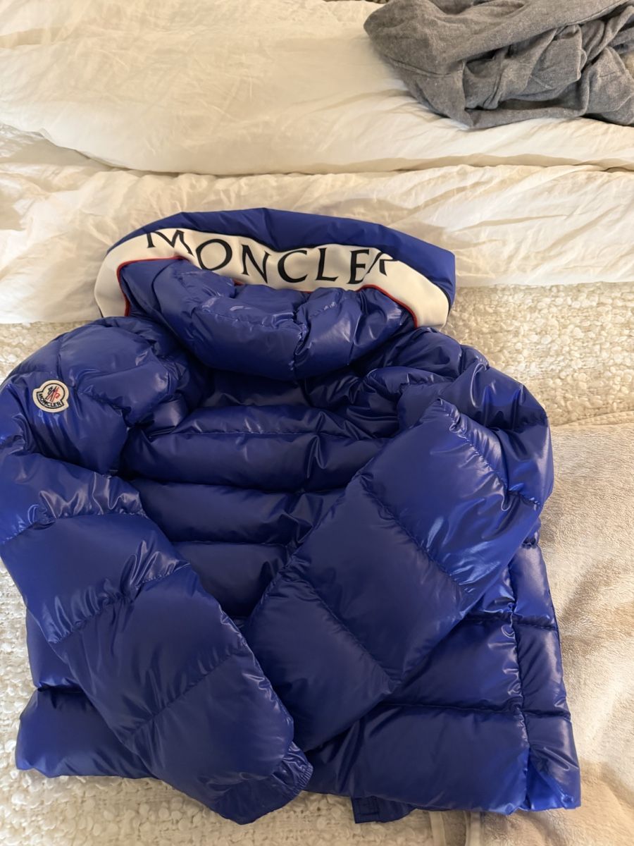 Moncler Jacken: Blaue Montcler Jacke – Gebraucht aus Wallisellen von ckohler01 4