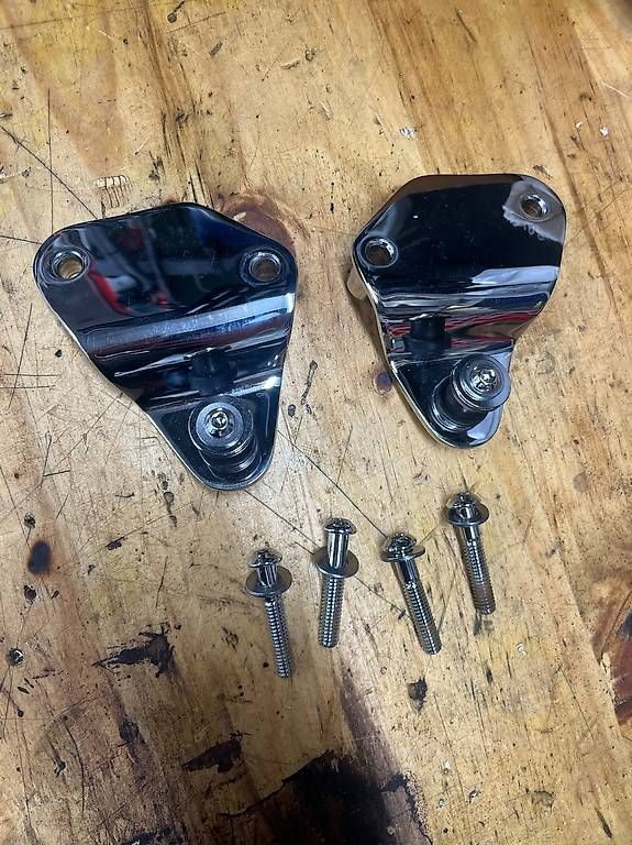 Tutti i ricambio per moto: Original Harley Davidson 2-Punkt-Montagekit chrom – Usato da Schwarzenberg LU venduto da StevFrei91 1