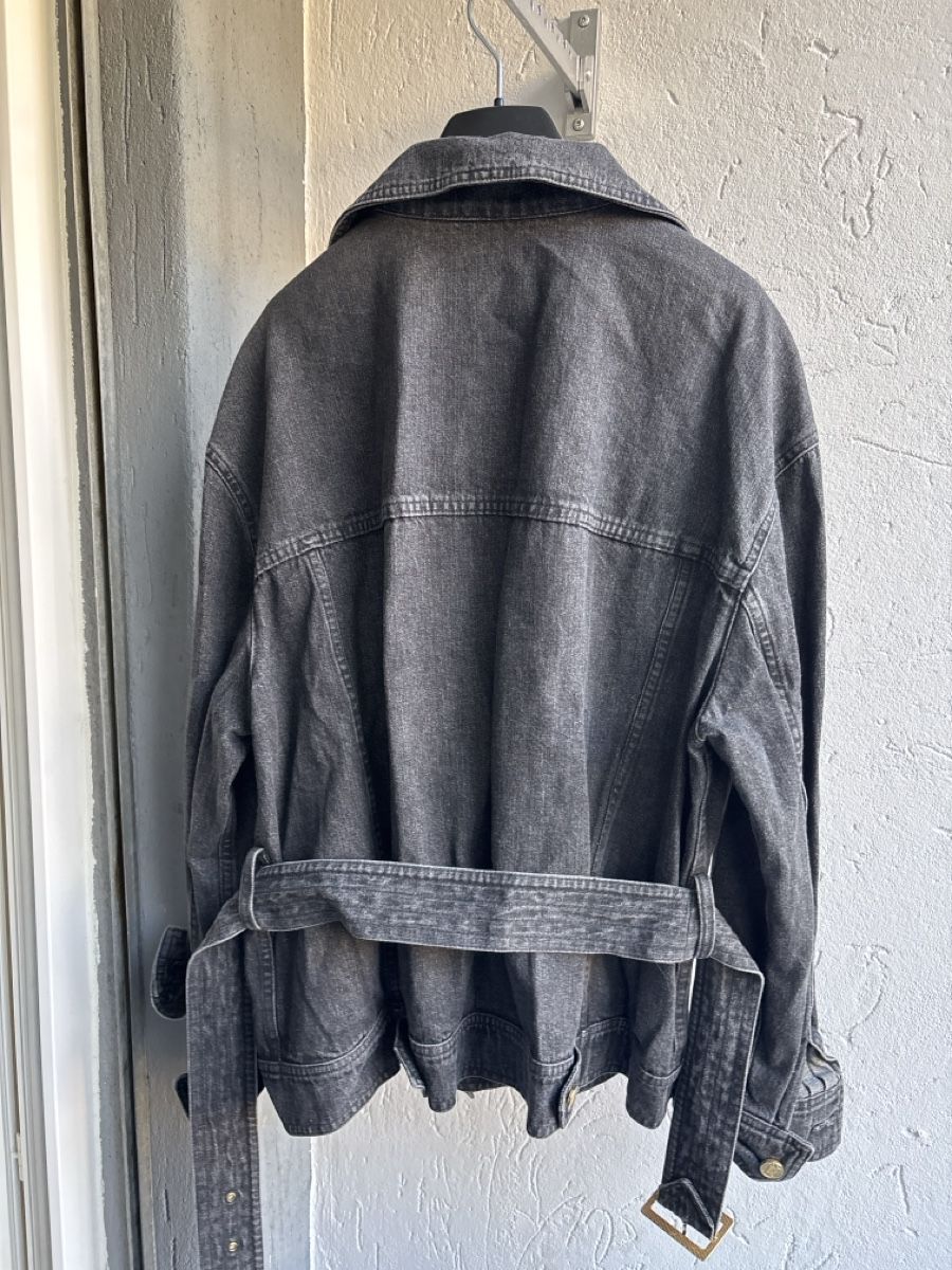 Escada Giacche: Schwarze Jeansjacke von Escada – Usato da Bern venduto da agata89 3
