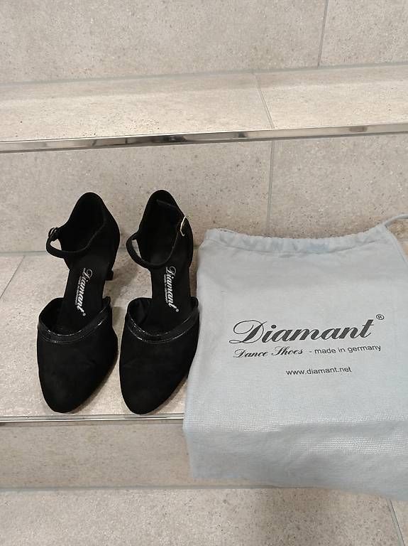Scarpe da donna: Tanzschule Größe 5 1/2 – Usato da Kreuzlingen venduto da kli_gb99