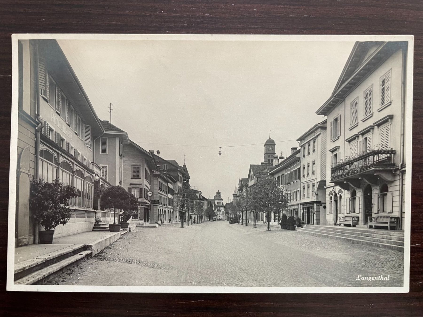 Cartoline postali: LANGENTHAL Ortspartie mit Hotel Kreuz, Oldtimer, 1932 – Usato da Wald ZH venduto da TLILEF