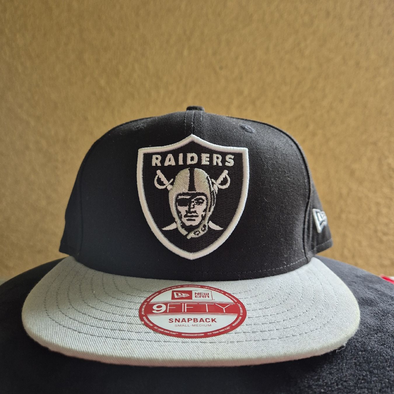 NFL Copricapi, berretti & cappellini: New Era 9FIFTY RAIDERS Snapback – Usato da Winterthur venduto da ric_b9m9