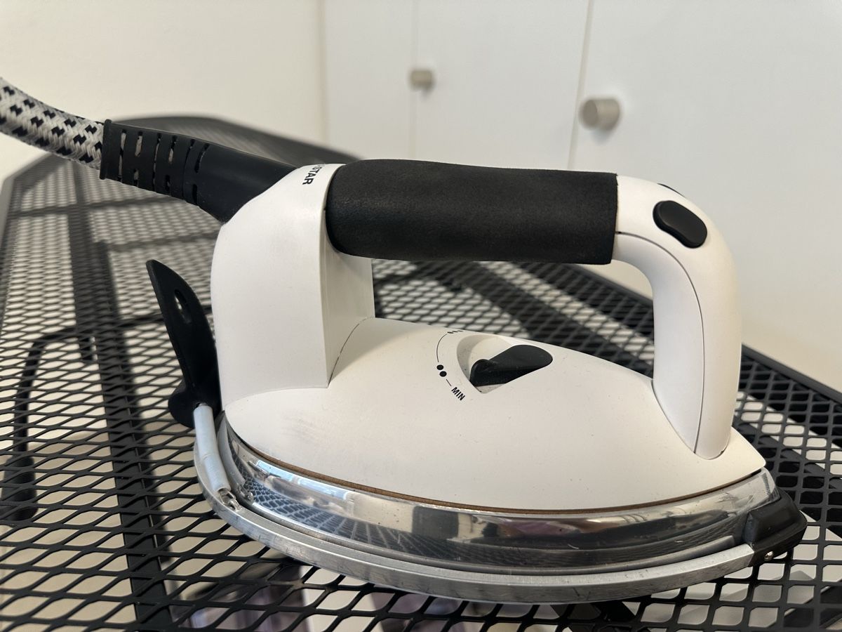 Laurastar Bügelbretter: LAURASTAR Premium S3 Bügelsystem – Gebraucht aus Stans von Osteophyt 9