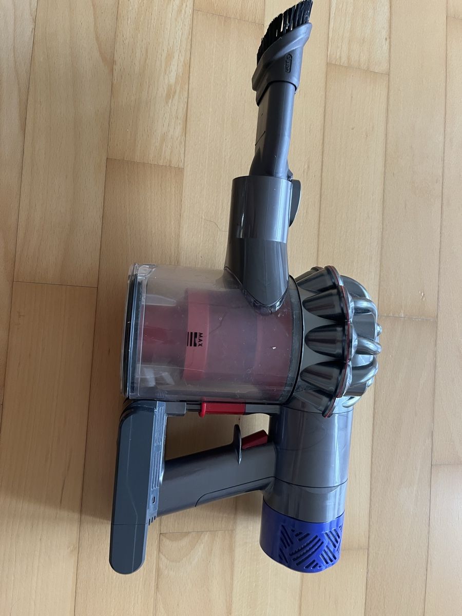 Dyson Aspirateurs & Accessoires: Dyson V6 Staubsauger – D'occasion à Dietlikon par Maria_Ste 3