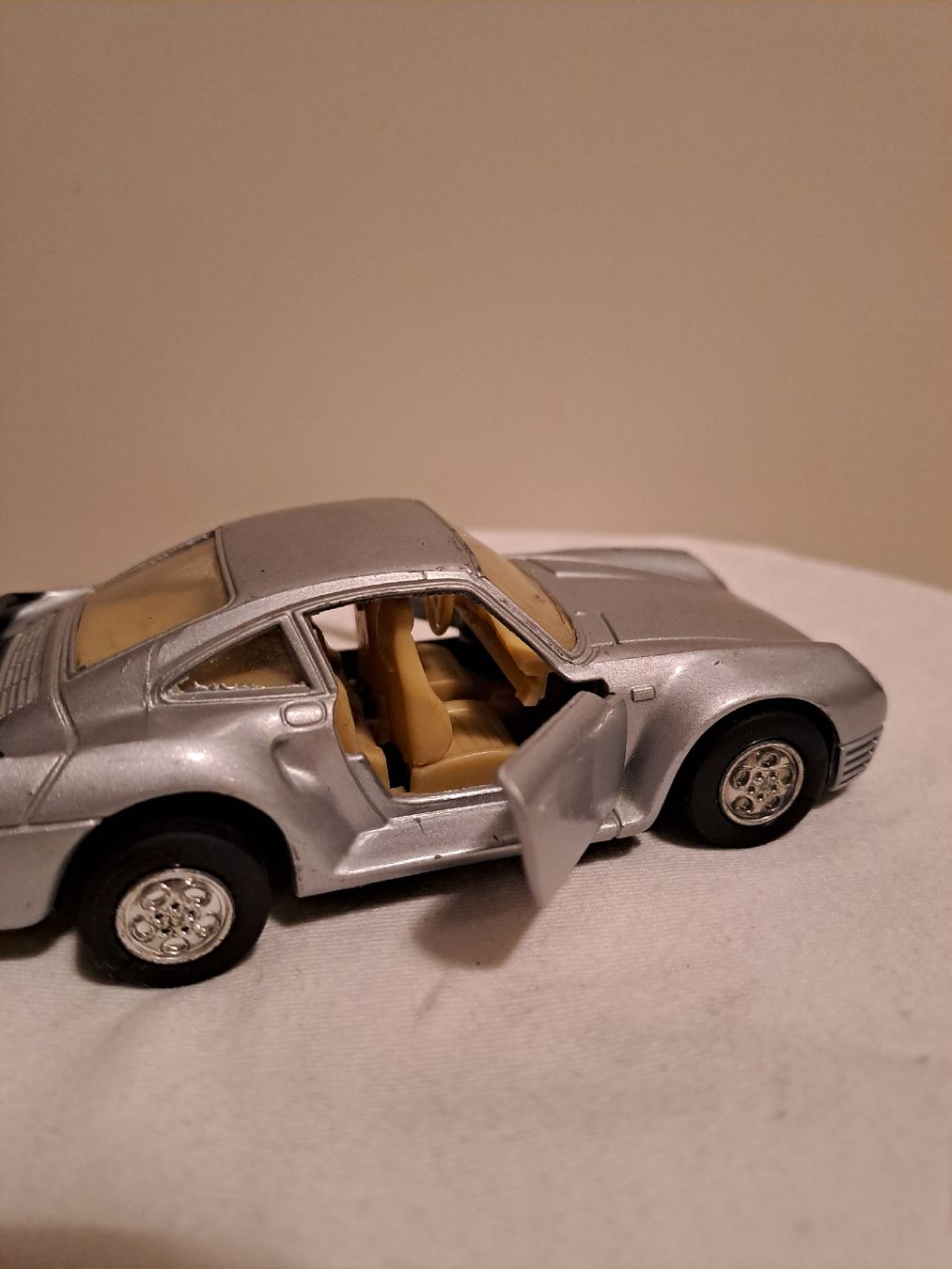 Porsche Modellautos: Vintage Porsche 959 Modellauto 1:35 – Gebraucht aus Wädenswil von FrieBro 6