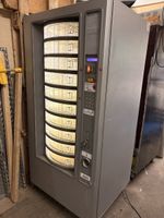 1x Selecta Snackautomat gekühlt + 1x Ersatzteilautomat