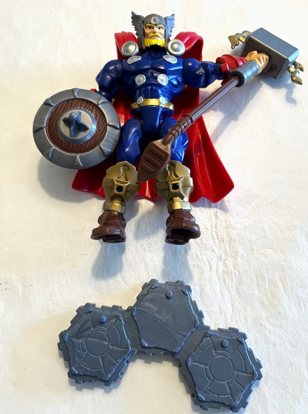 Hasbro Statuette: 🔨 Thor Hasbro Marvel Super Hero Mashers Complet – Usato da Lausanne venduto da charlie_lau24 2
