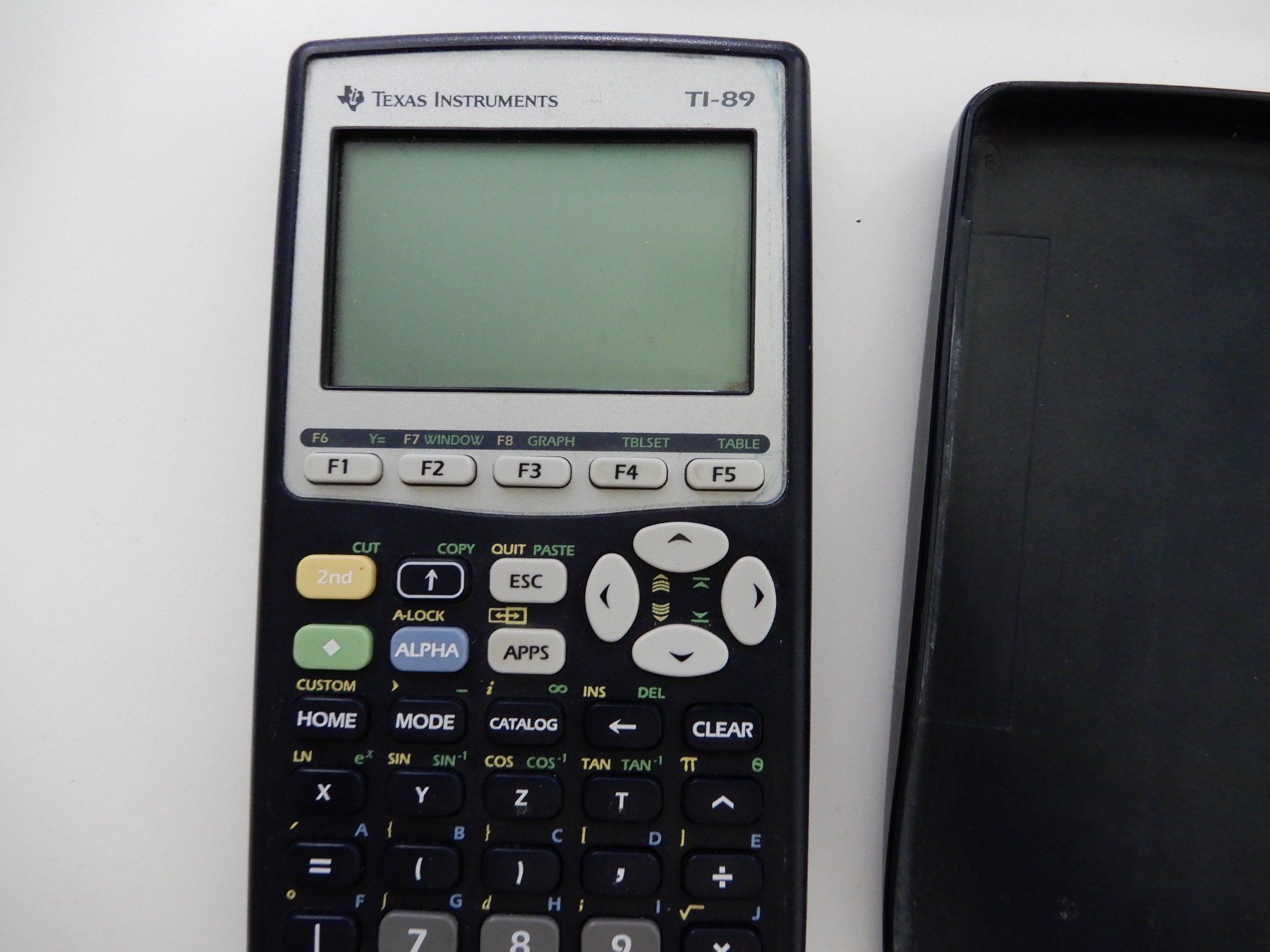 Texas Instruments Calculatrices: Texas Instruments TI-89 Taschenrechner – D'occasion à Effretikon par holiday88 1