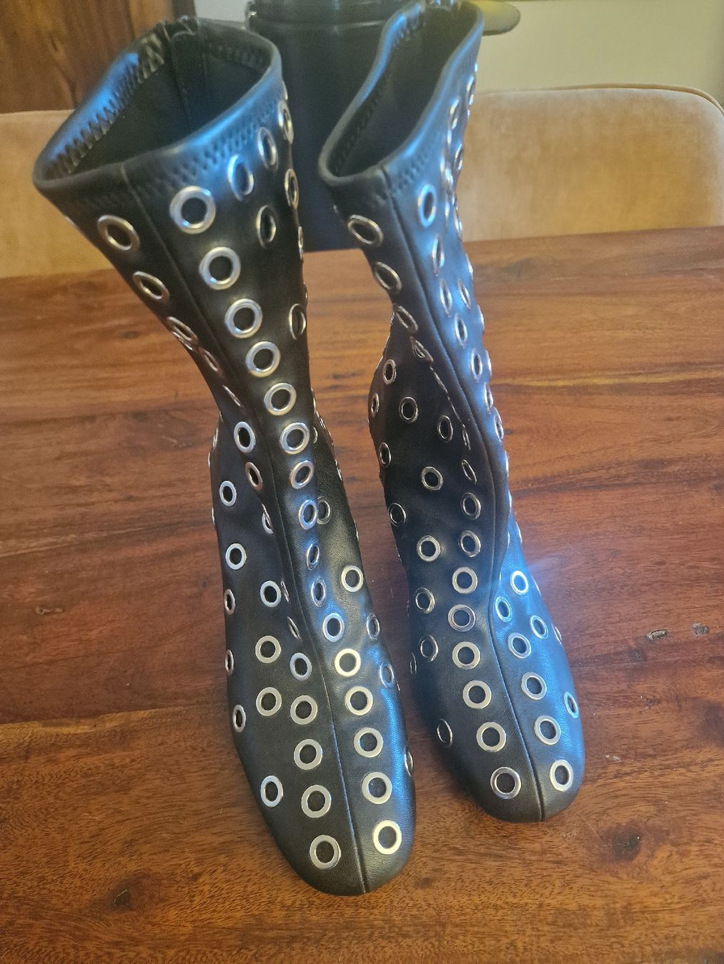 Zara Scarpe da donna: Stiefel von Zara Grösse 39 – Nuovo (secondo la descrizione) da Rheineck venduto da Namaste