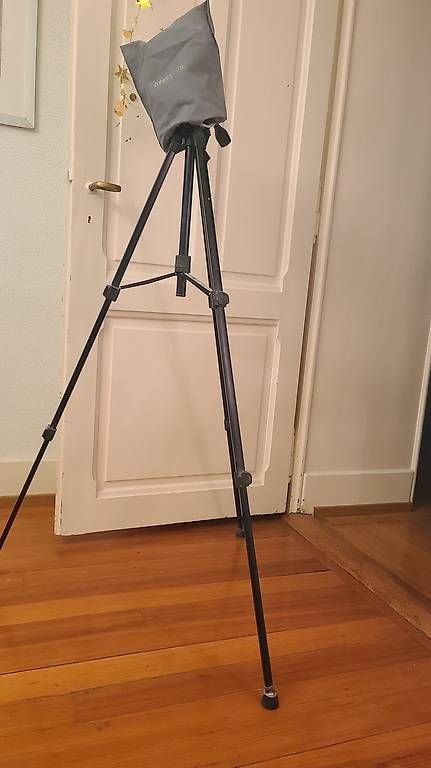 Tutte le macchine: Laser bosch avec support et trépied  – Usato da Montreux venduto da rao_r66l 2