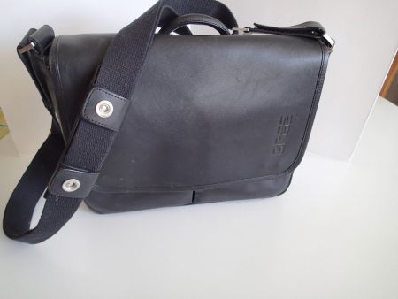 BREE Ledertasche     Format 28 x 32 cm
