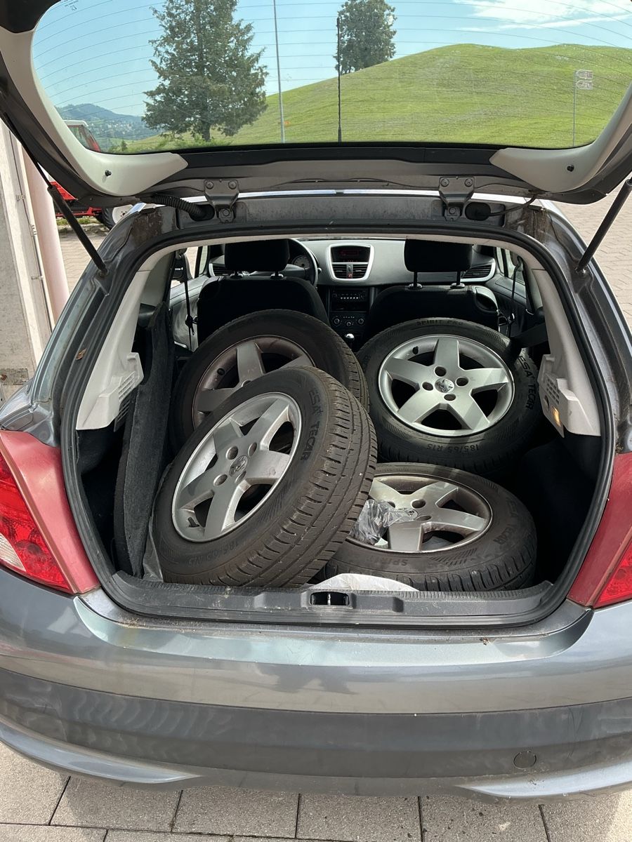 Peugeot Autos: Peugeot 207 – Gebraucht aus Stein AR von aut_fx2l 2