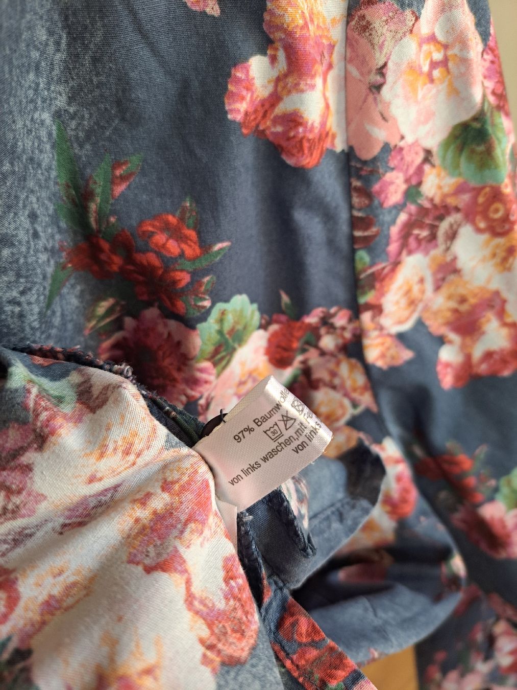 Walbusch Camicette: WALBUSCH Hemdbluse langärmelige Bluse 46 L Rosen – Usato da Mollis venduto da Fauchi99 9