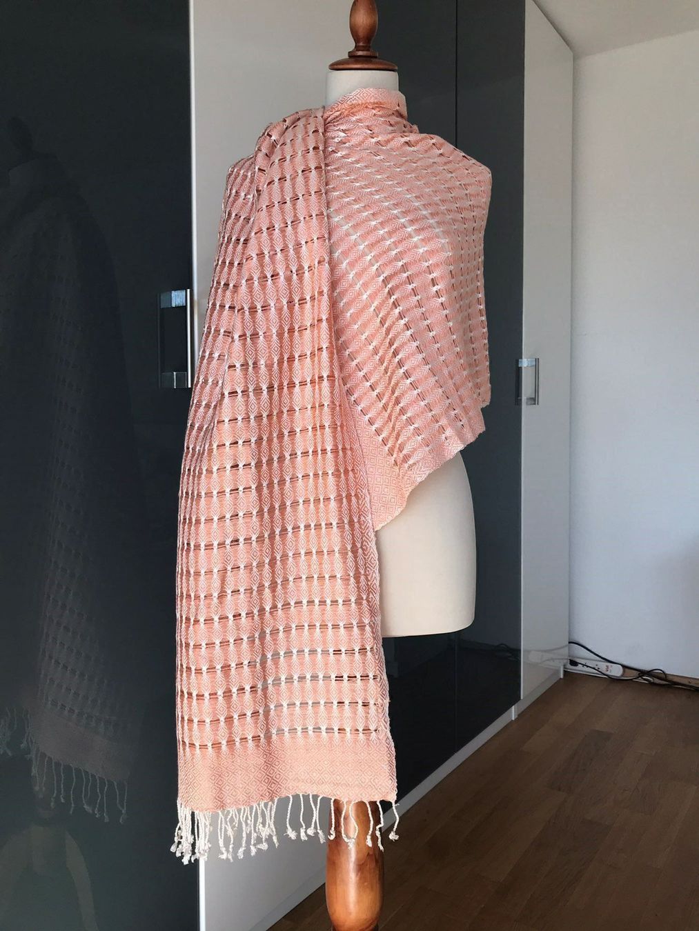Foulards, Tücher & Schals: Karottenfarbe Schal – Gebraucht aus Dübendorf von Levintreyer 2