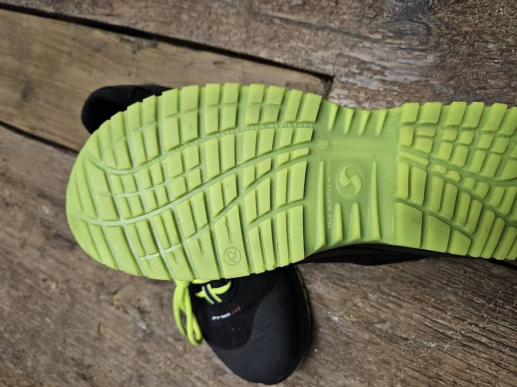 Scarpe da uomo: Sicherheitsschuhe gr. 42 – Usato da Cazis venduto da Morrisb 1
