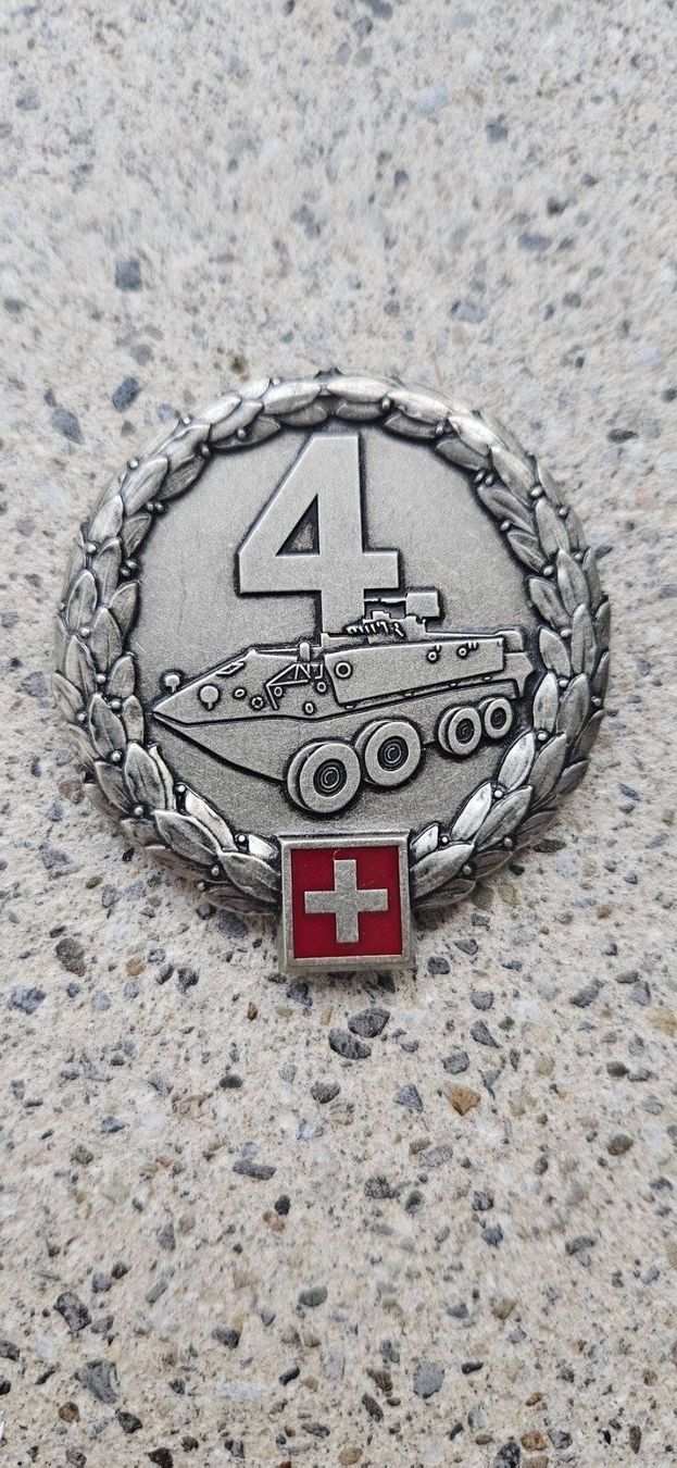 Schweizer Armee Placchette & Badge: *** Beretemblem Silber Schweizer Armee *** – Nuovo e nell'imballaggio originale da Riedholz venduto da fr_sIruP