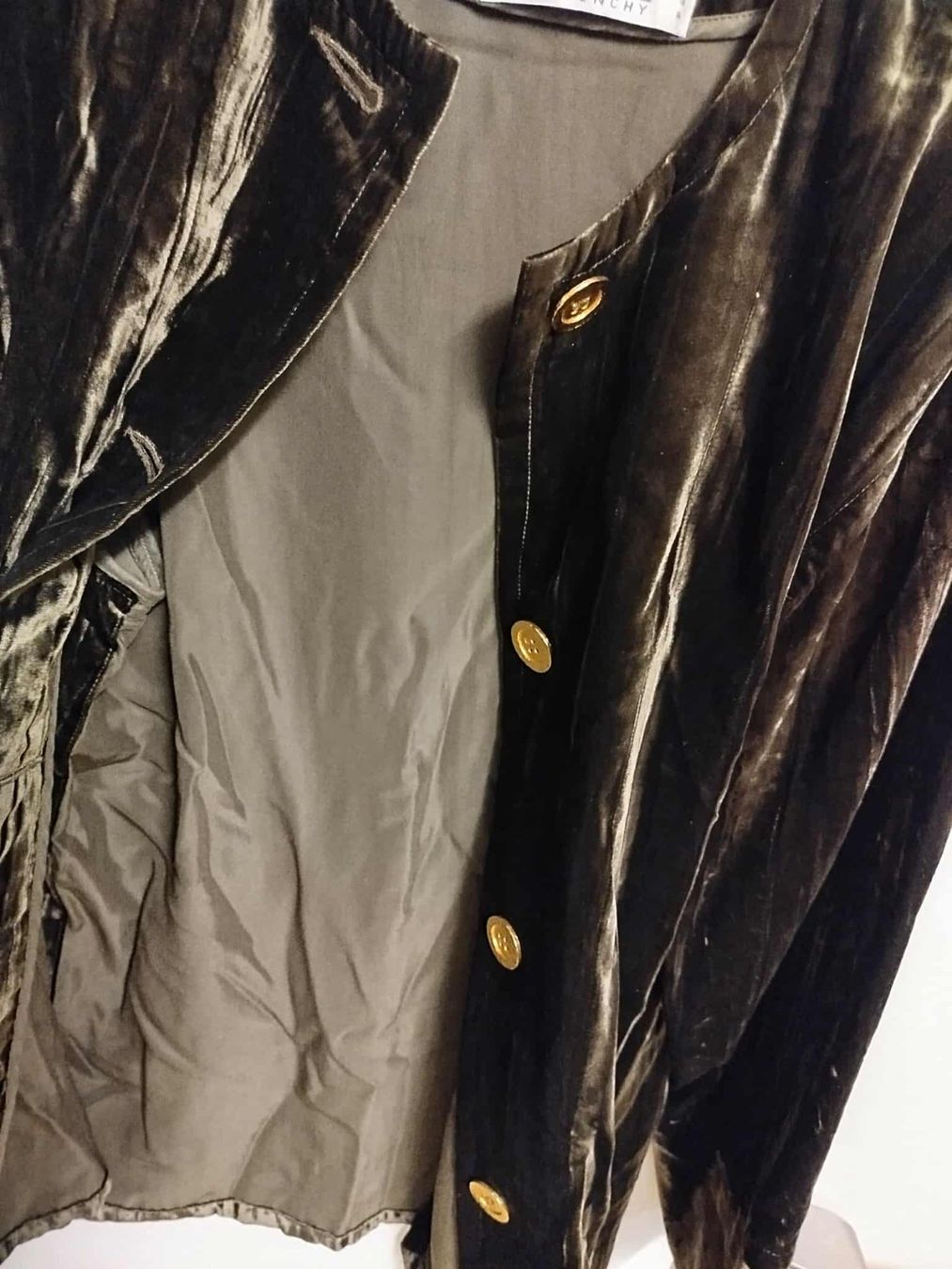 Giacche: Veste en velours Givenchy. – Usato da La Chaux-de-Fonds venduto da Emmaus2300CDF 5