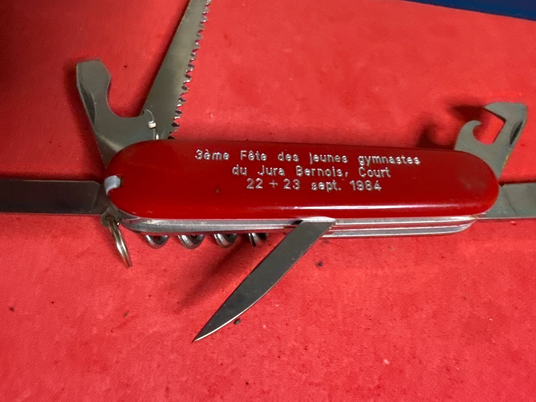 Victorinox Couteaux de poche: Victorinox Sackmesser – D'occasion à Pfeffingen par Allhandelklgwatches 2