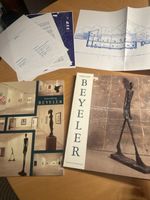 Sammlung Beyeler Kataloge mit Plan vom Museum