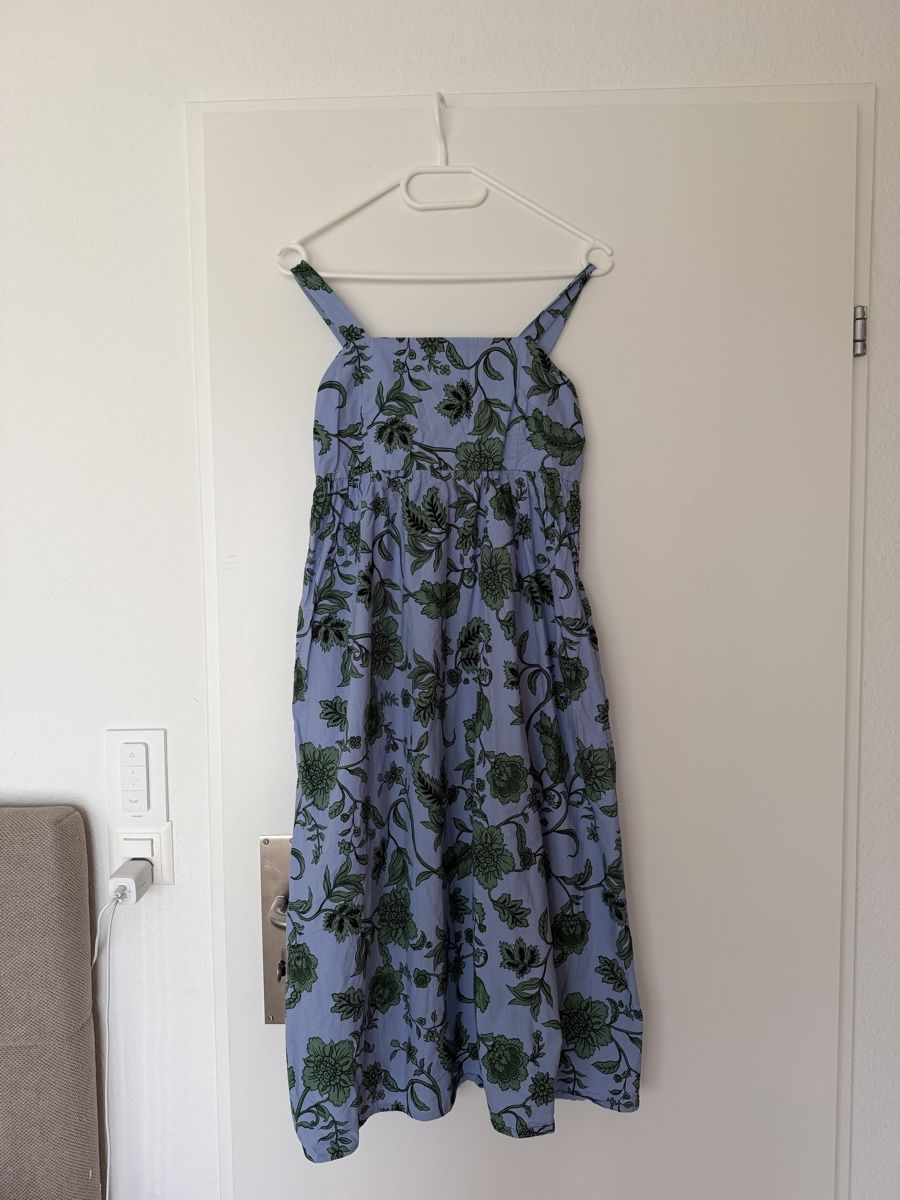Zara Vestiti: Zara XS midi dress – Usato da Horgen venduto da Elizhadz