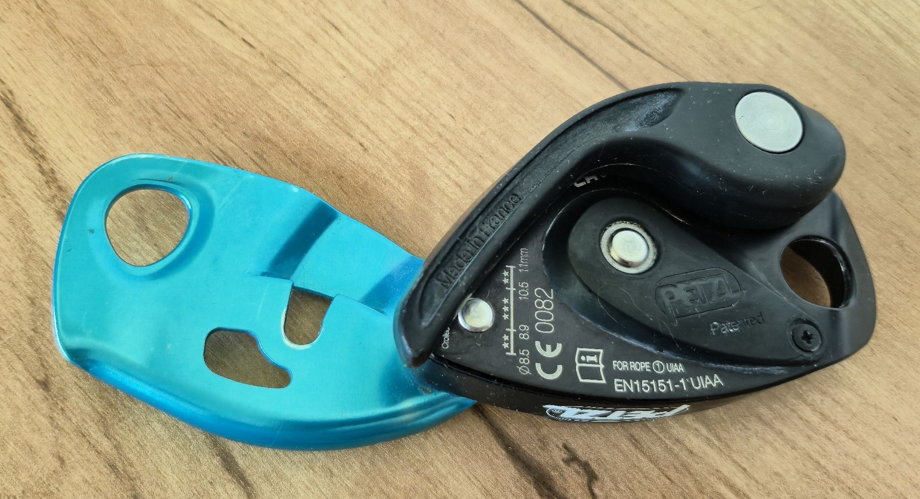 Attrezzatura da arrampicata: Petzl Grigri – Usato da Zürich venduto da ILove2ndHandCommerce 1
