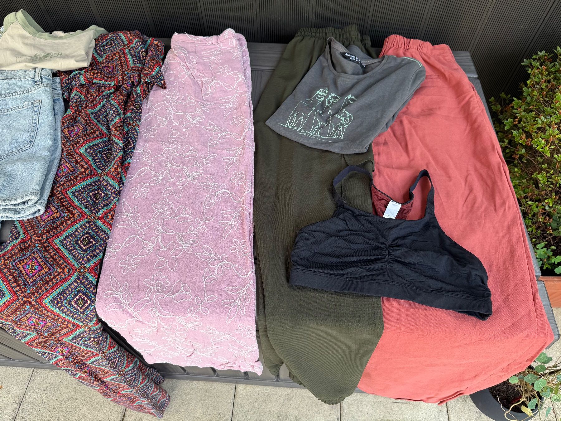 Kleiderpakete: Kleiderpaket Grösse 36 – Defekt aus Basel von jetzt-wird-gemistet 2