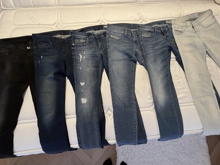 Diesel Jeans Mega-Paket, 6 Stück, Grösse 25/30 Top Zustand