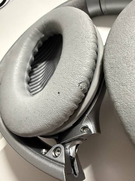 Bose Cuffie: Bose QC35 silver – Usato da Fislisbach venduto da DIsaster007 3