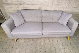Gemütliches 2er Sofa zu verkaufen - Ideal für dein Zuhause!